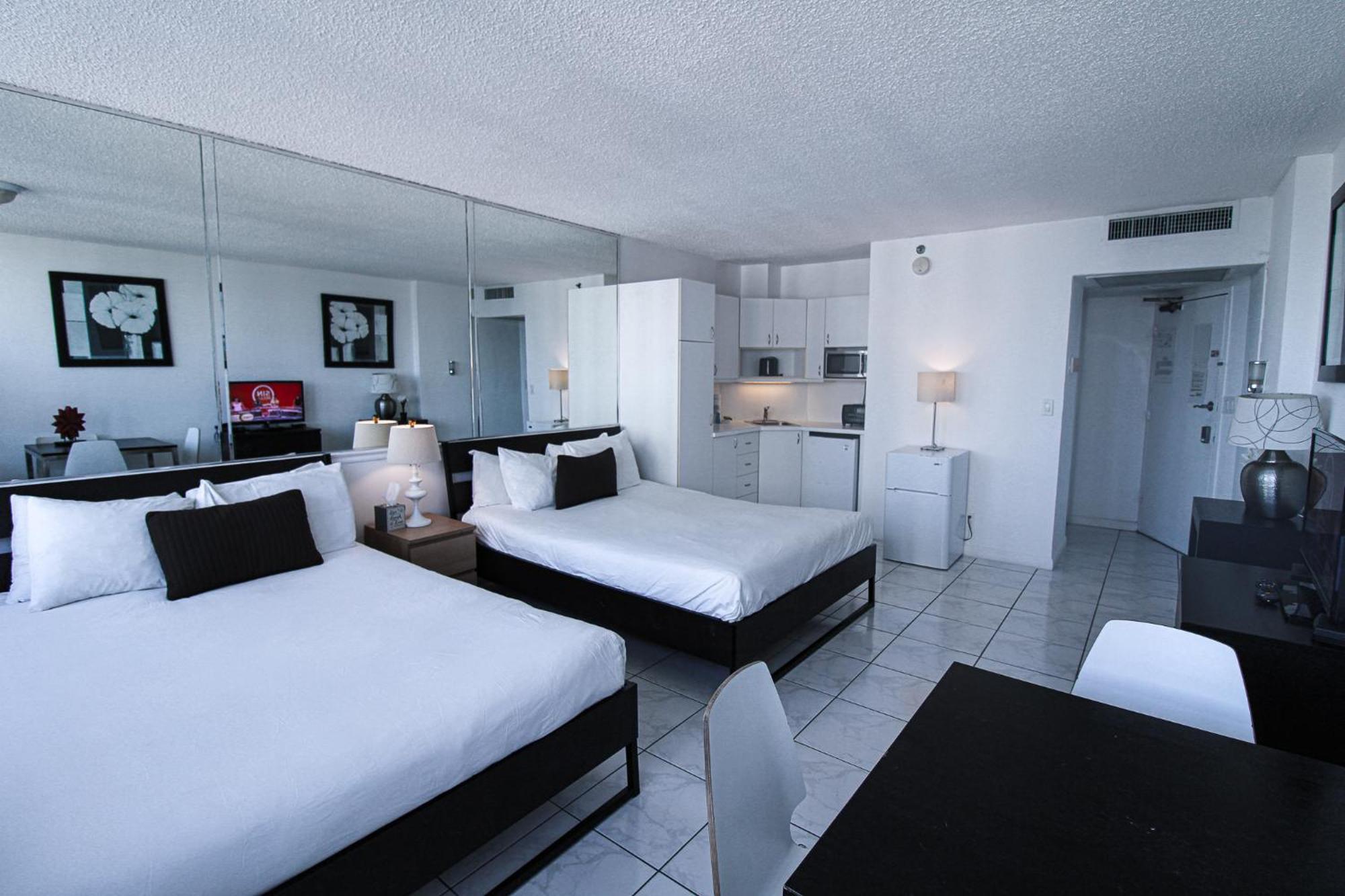 Castle 1118 Studio Bayview Direct Beach Access, Tennis, Pool, Restaurants, Free Parking マイアミビーチ エクステリア 写真